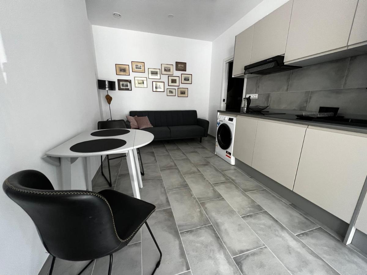 Near The Port, Of Arts And 10min To The Apartment