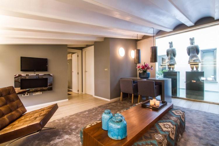 Luxury Alma Apartments *