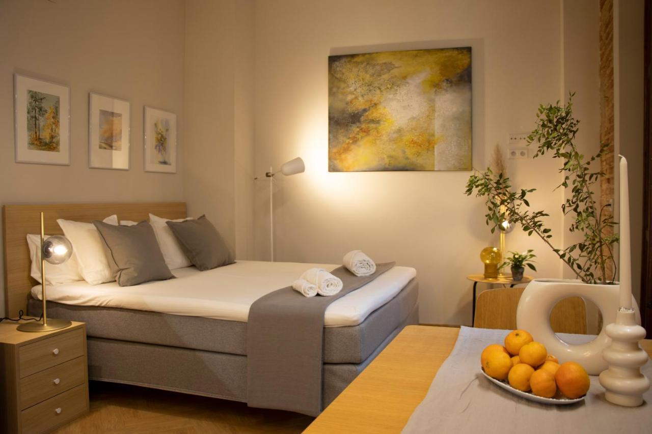 Torres De Serranos - El Carmen Apartment