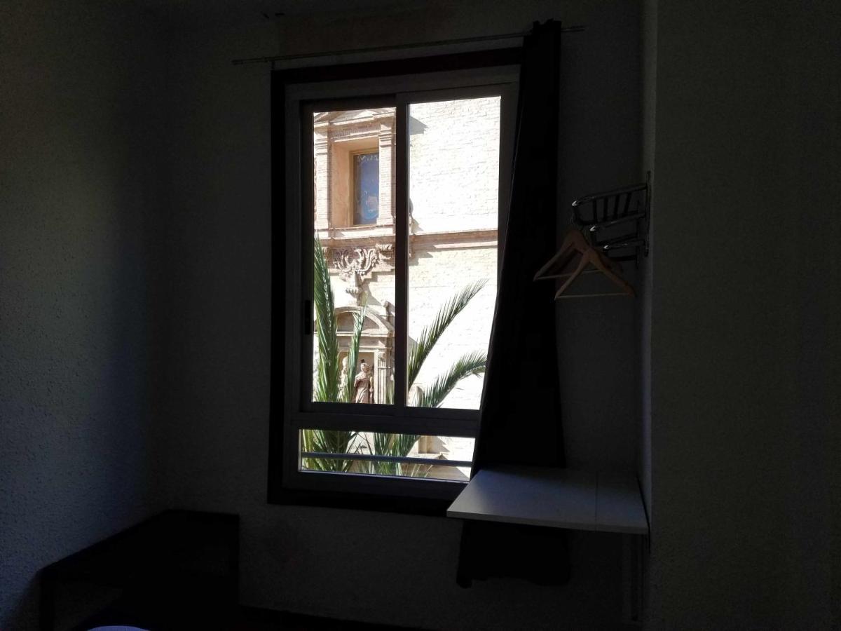 Russafa Youth Hostal *