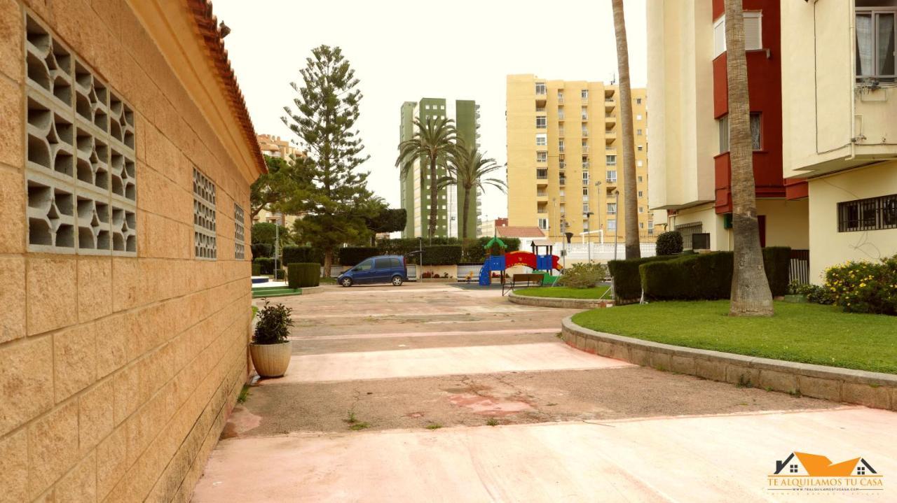 La Pobla De Farnals Apartment *