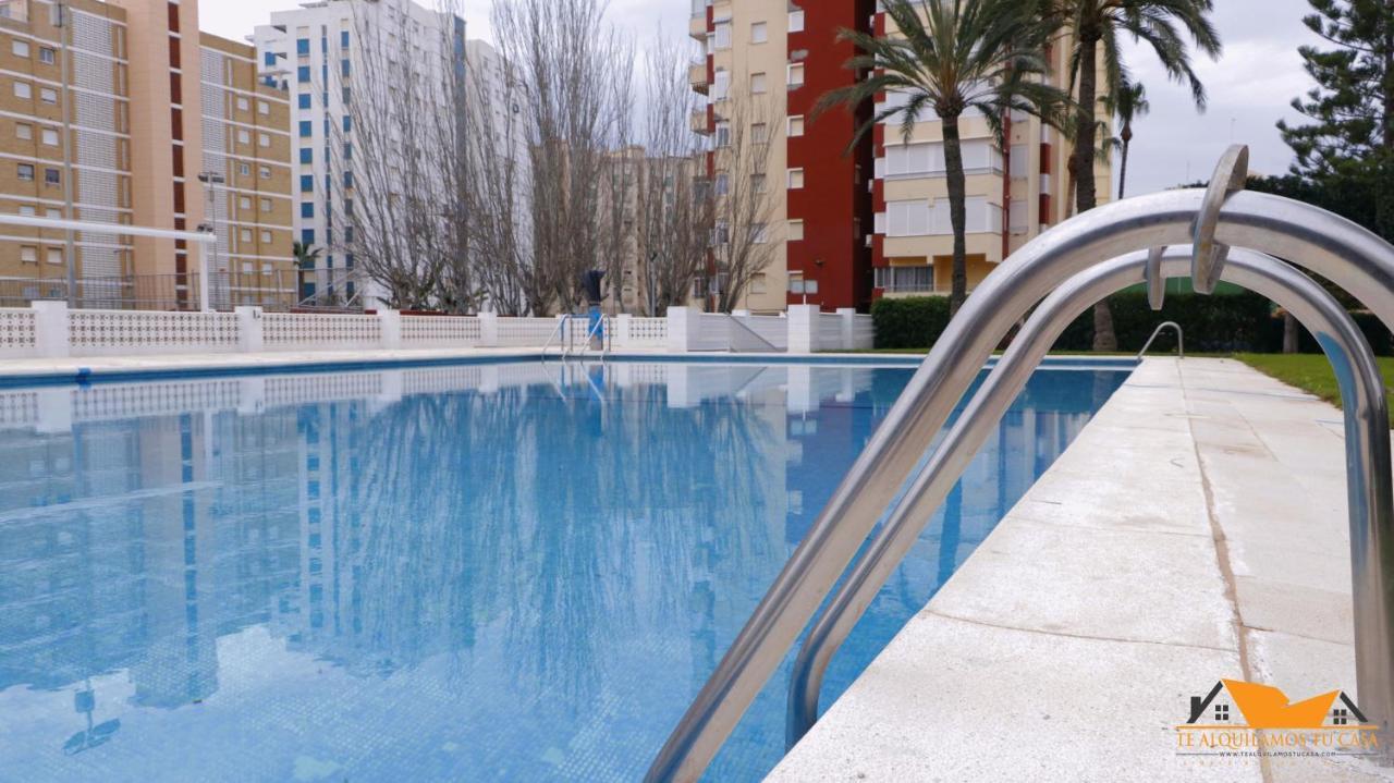 Doble, Residencial Con Piscina, Tenis, Futbol, Zona Infantil * Valencia
