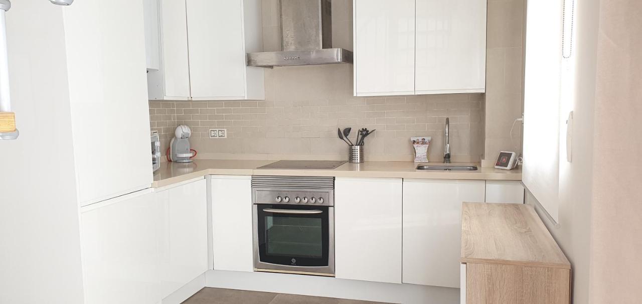 Apartment Balmes Market Mid-term