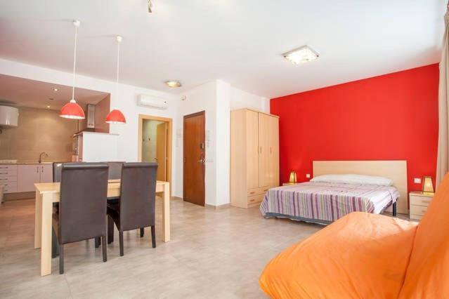 Loft In 1th Floor & Terrace In 4th Floor *
