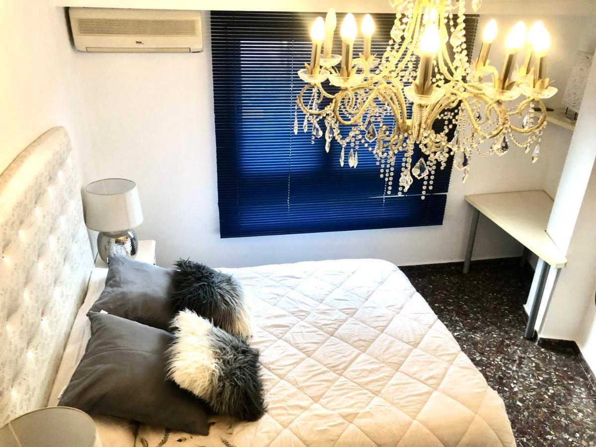 Homestay Romantic Room In Shared Apartment Valencia