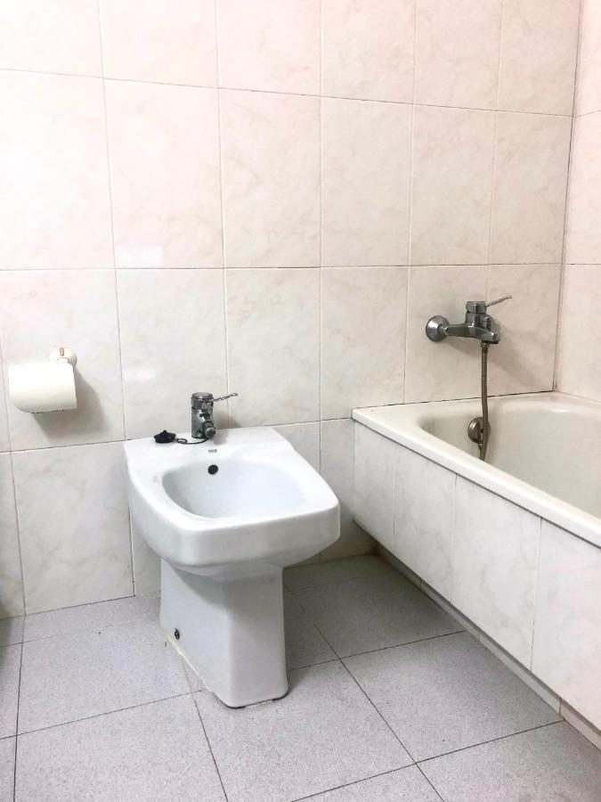 Homestay Romantic Room In Shared Apartment Valencia