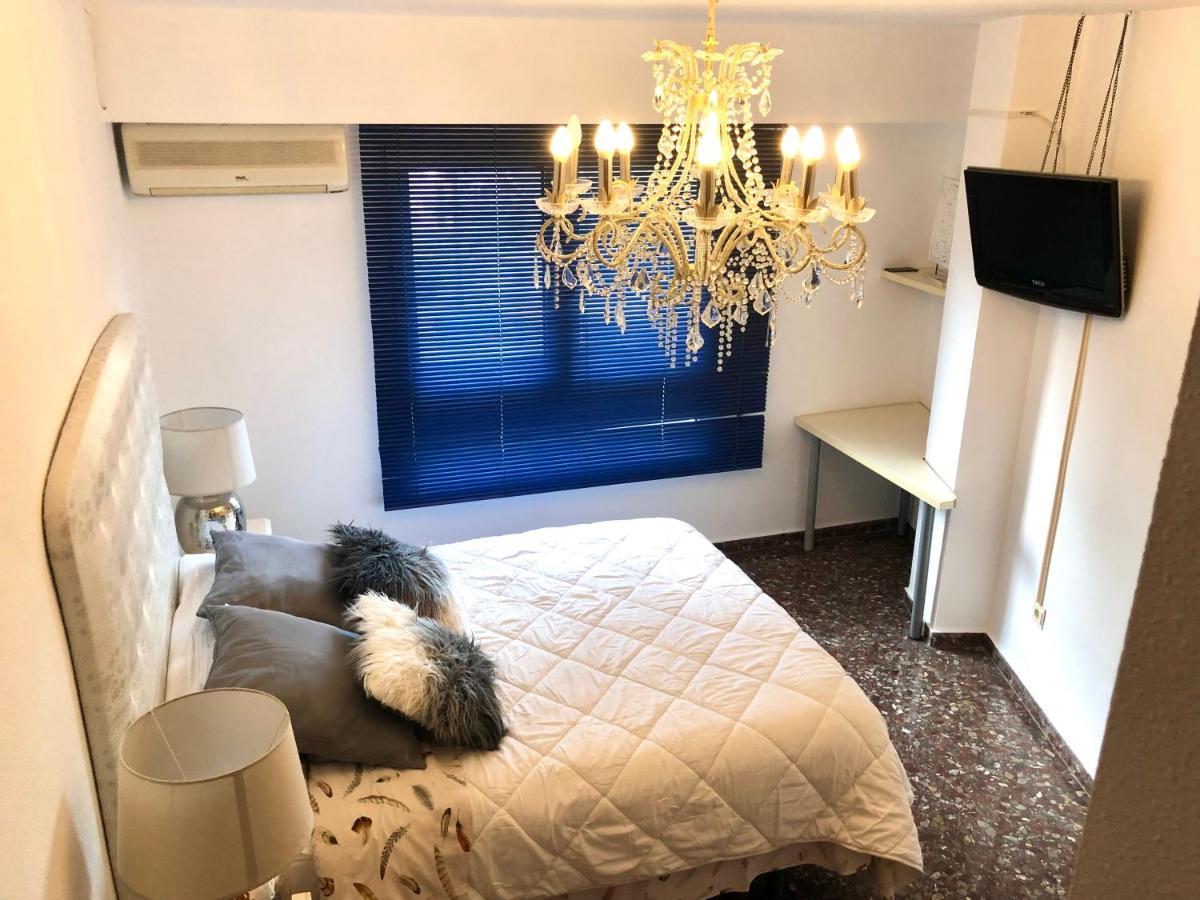 Romantic Room In Shared Apartment Homestay *
