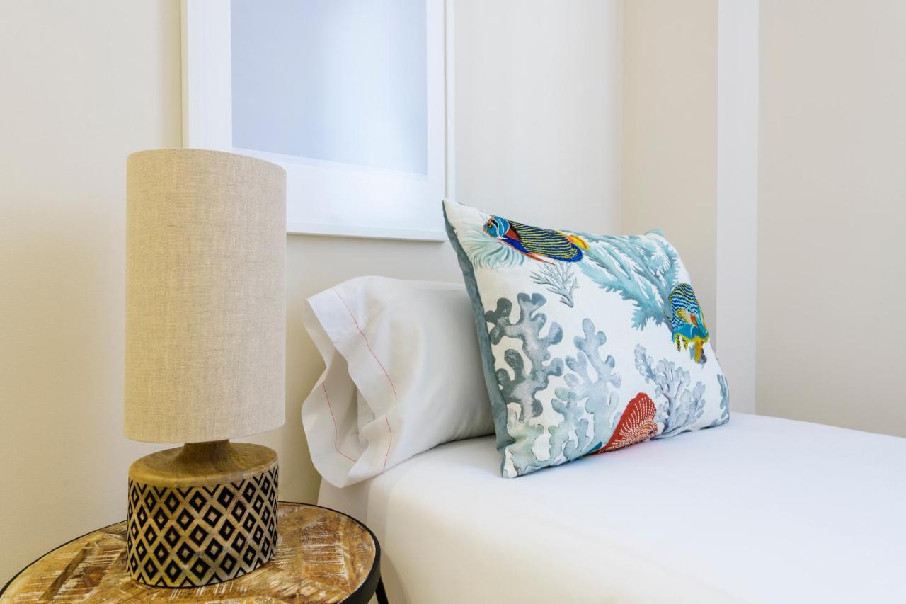 Md Reina Cabanal Apartment Valencia
