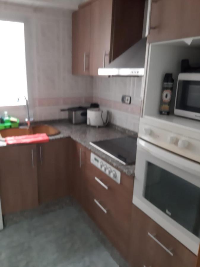 Habitación Pequeña En Piso Compartido Con 2 Adultos Y 1 Perrito Habitación en casa particular *