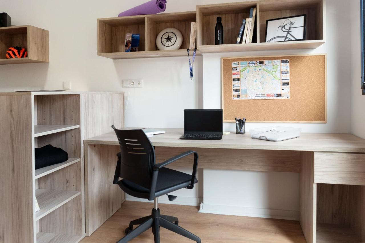 Juvenil Colegio Mayor Galileo Galilei Apartamento