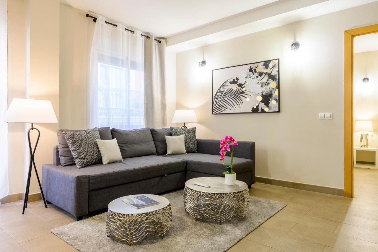 Balmes Market Mid-term Apartment Valencia