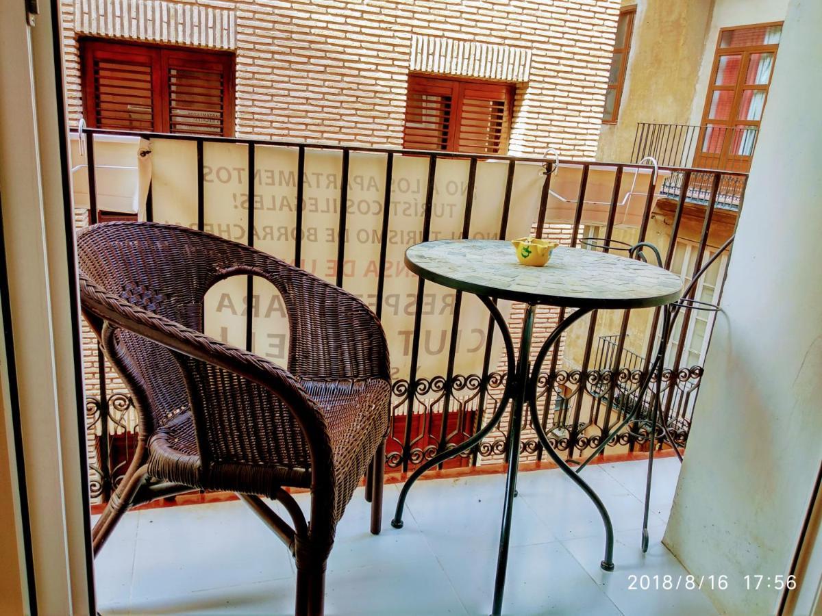 Valencian Dreams Of The Proletariat Apartamento *