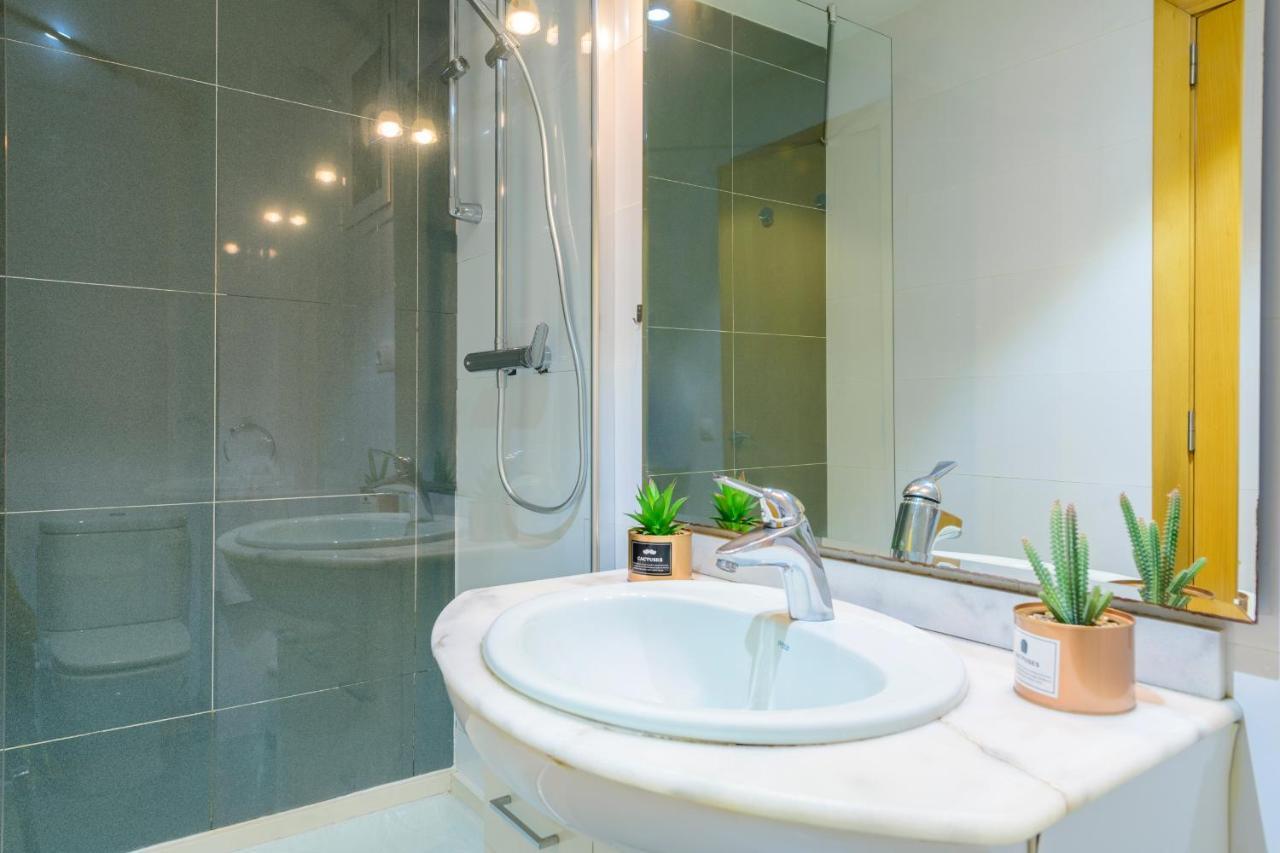 Balmes Market Mid-term Apartment Valencia