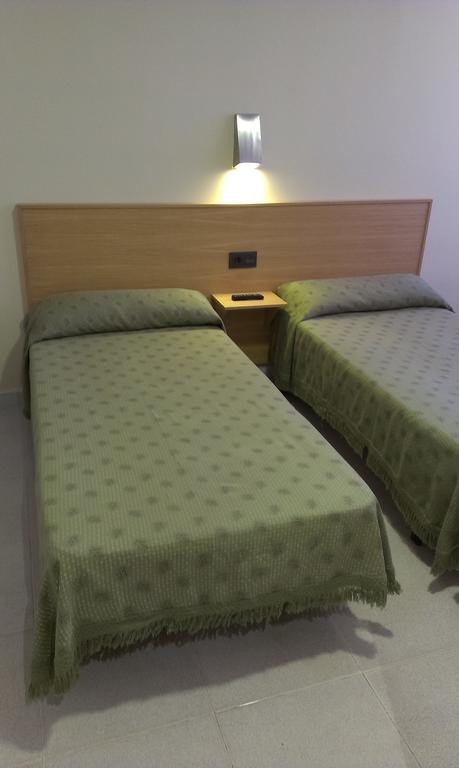 Hostal Bisbal Only Adults No Ac Guest house *