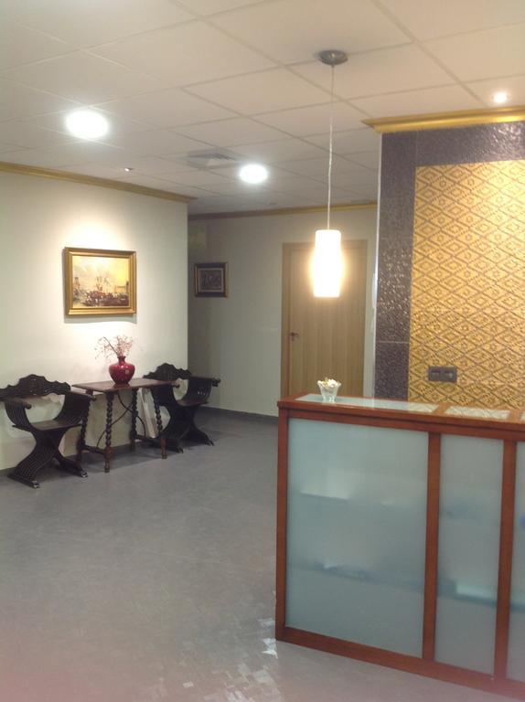 Hostal Bisbal Only Adults No Ac Guest house Valencia