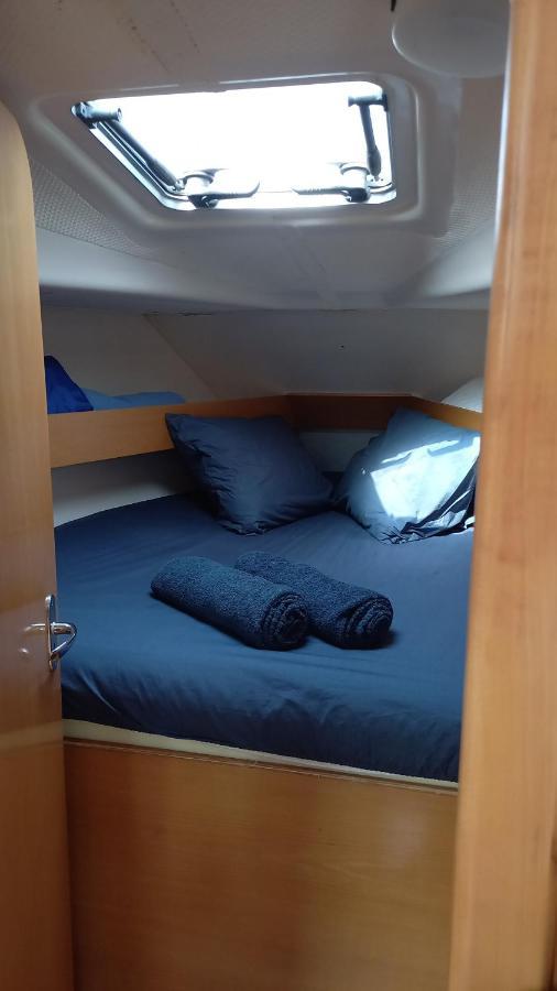 Excelente Velero En Hotel en barco Valencia