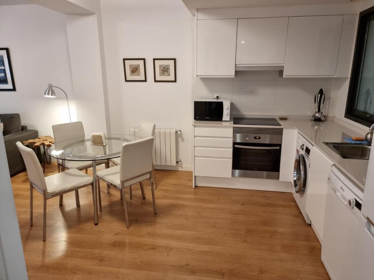 Luxury, Design, Relax, In Historical Street Lift Apartment *