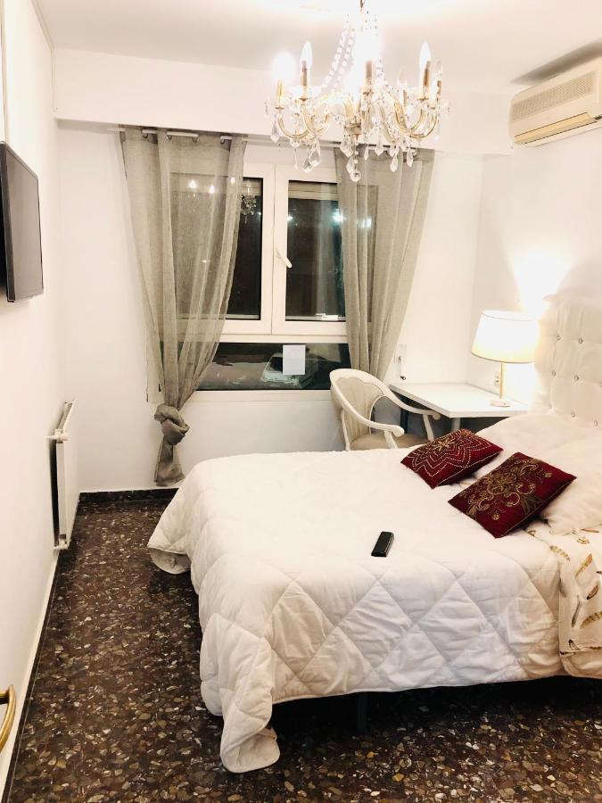 Romantic Room In Shared Apartment Homestay Valencia