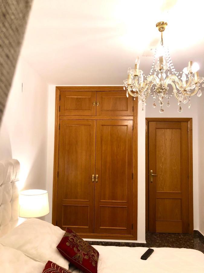 Romantic Room In Shared Apartment Homestay