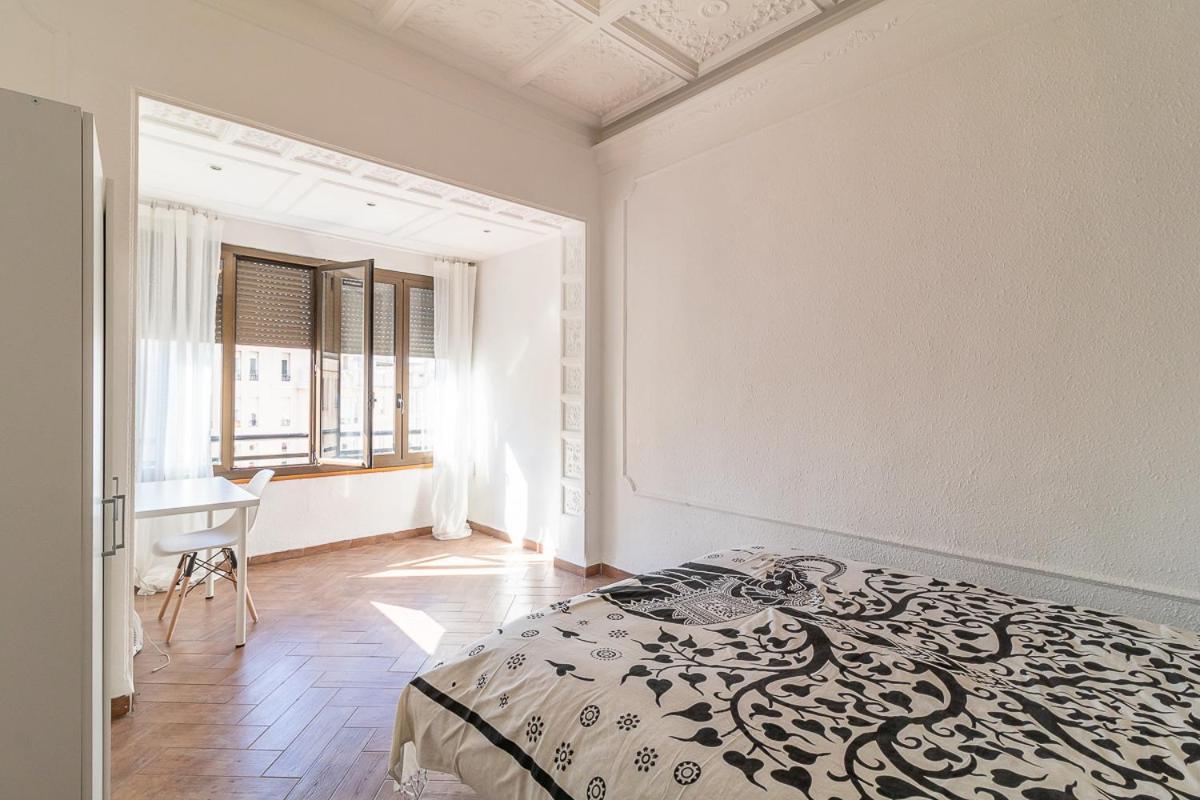 La Casa De Espejos Habitación en casa particular Valencia