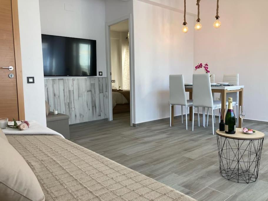 Coqueto De Playa Con Piscina Y Terraza Apartamento