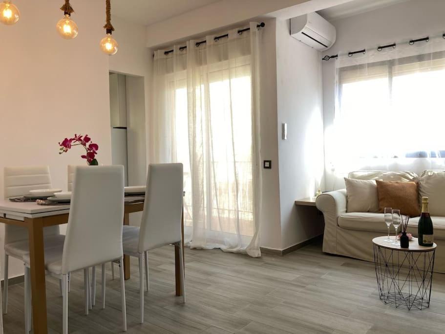 Coqueto De Playa Con Piscina Y Terraza Apartamento *