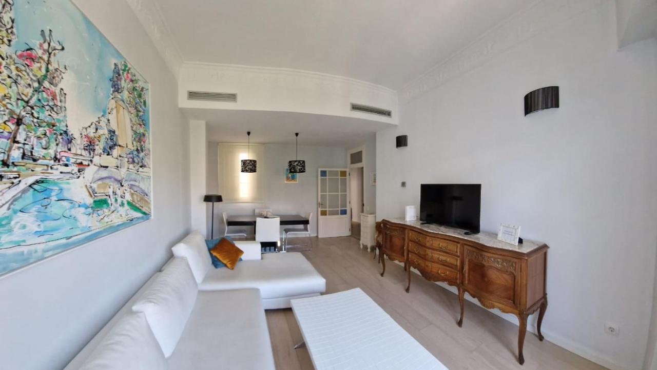 Luxus In Apartamento *