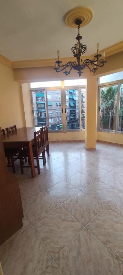 Homestay Habitacion Doble Cerca Al Centro. *