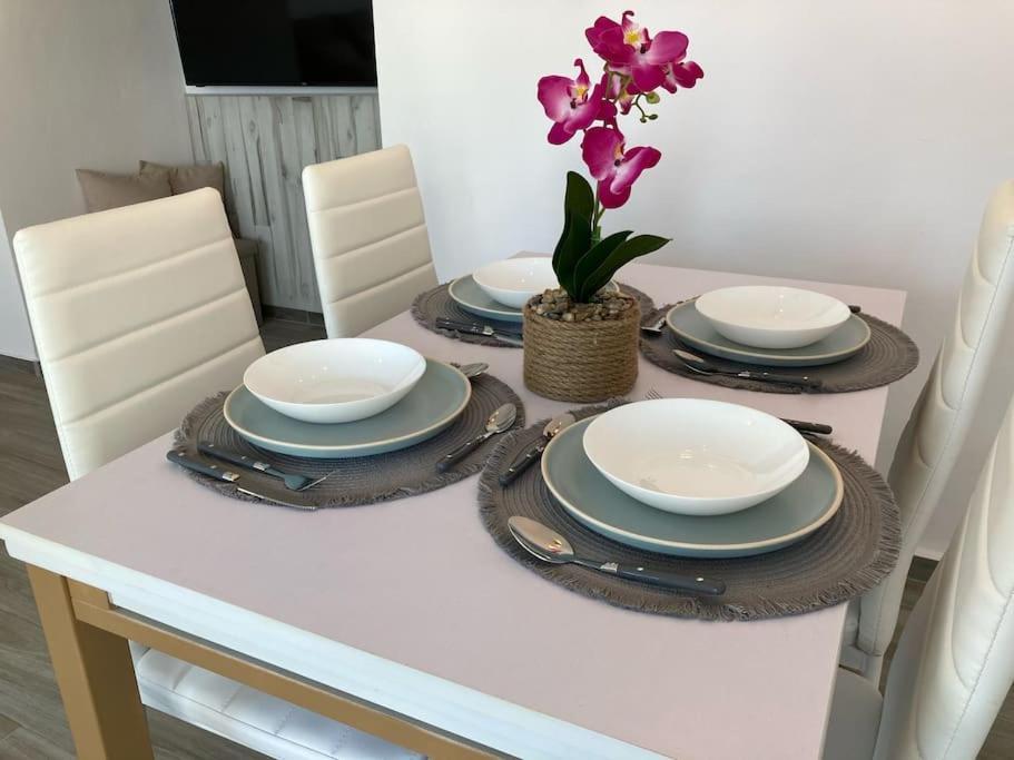 Apartamento Coqueto De Playa Con Piscina Y Terraza