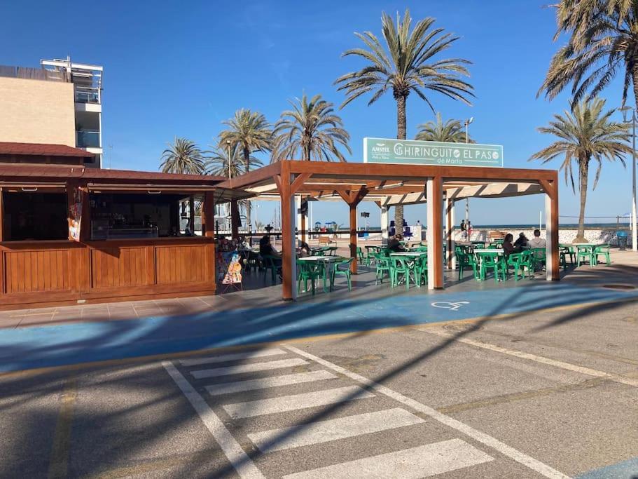 Coqueto De Playa Con Piscina Y Terraza *