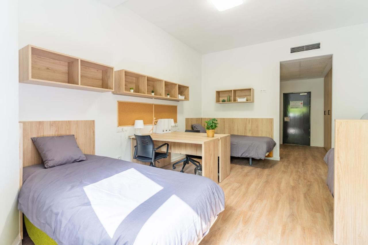 Juvenil Colegio Mayor Galileo Galilei Apartamento