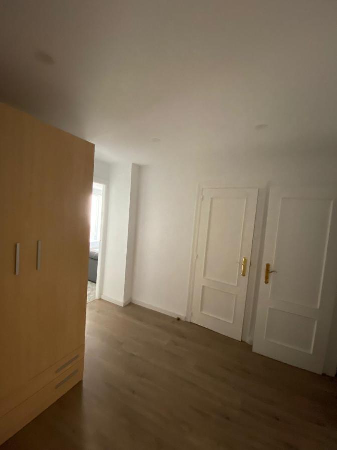 Hermosa Habitación Privada En Un Gran Sector Habitación en casa particular Valencia