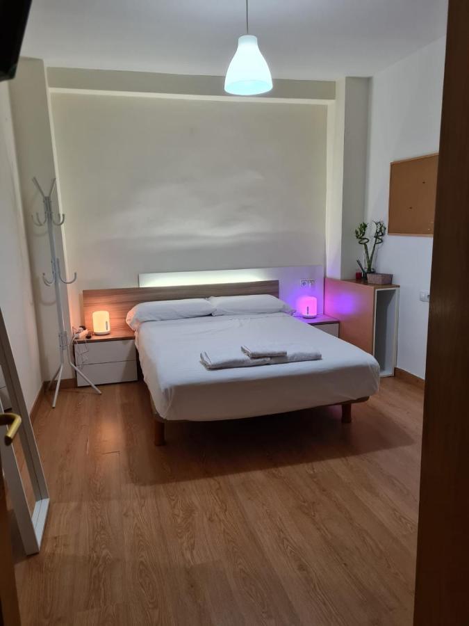 Con Bano Privado- En Casa Familiar Beatriz * Valencia