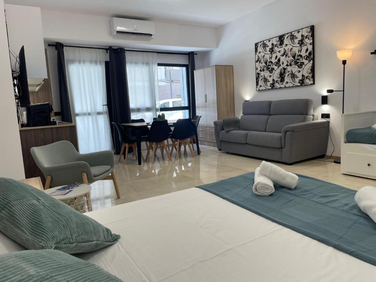 Travel Habitat La Marina Real Apartment *