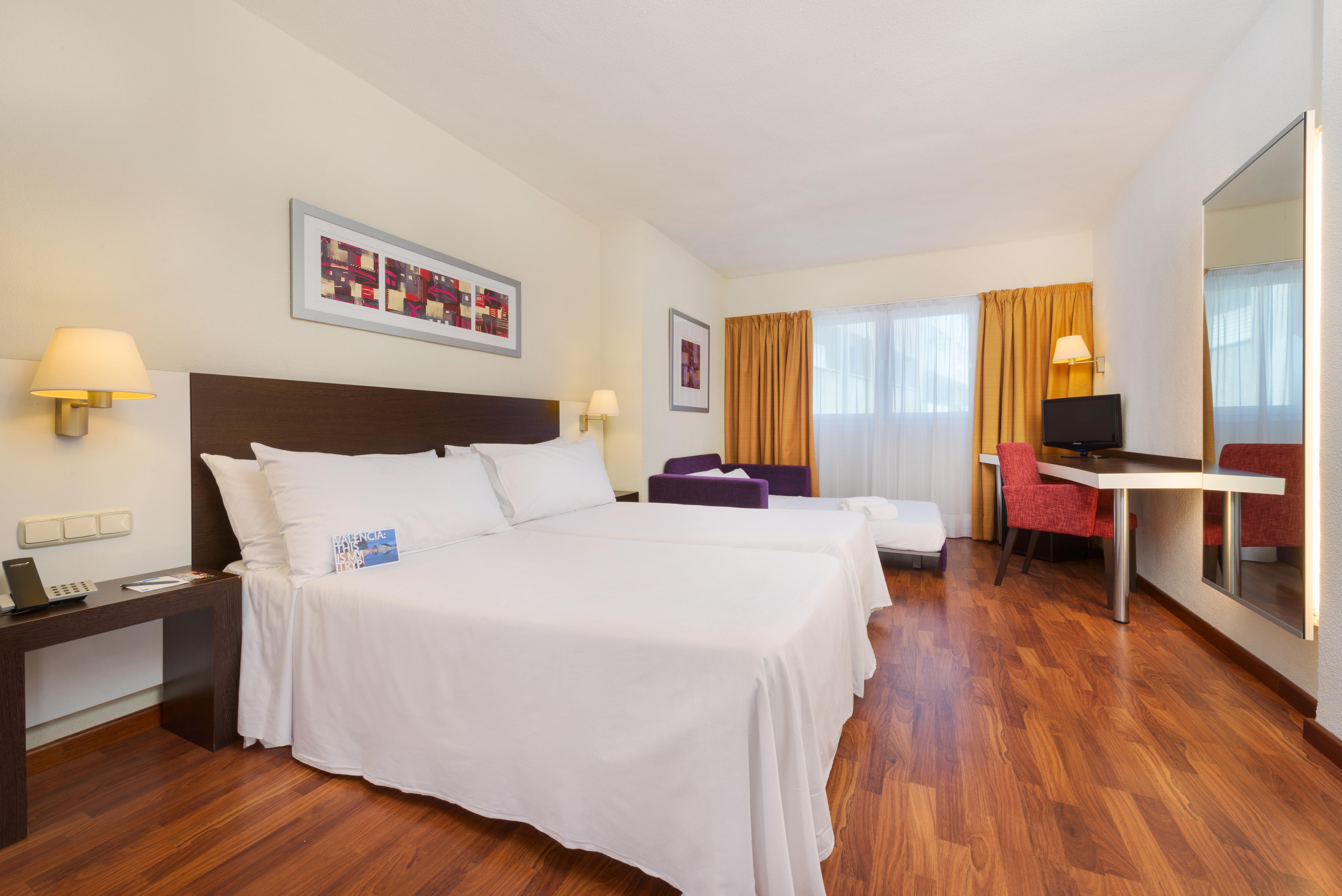 Port Feria Hotel 4*