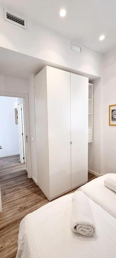 Florit Flats - The Canovas *