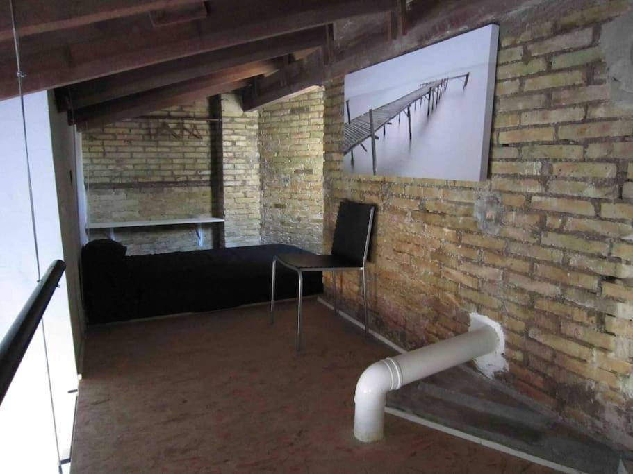 Young Penthouse Apartment *