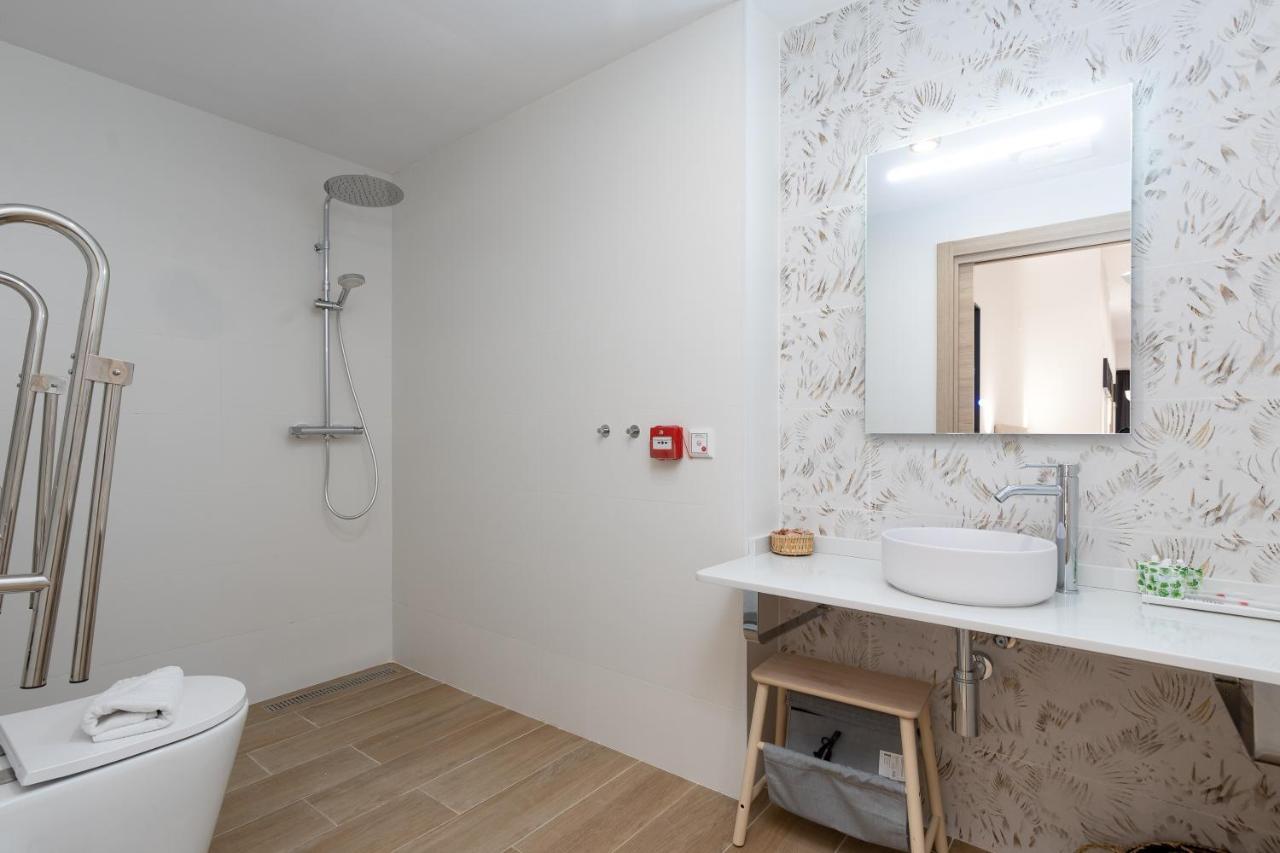 Travel Habitat La Marina Real Valencia