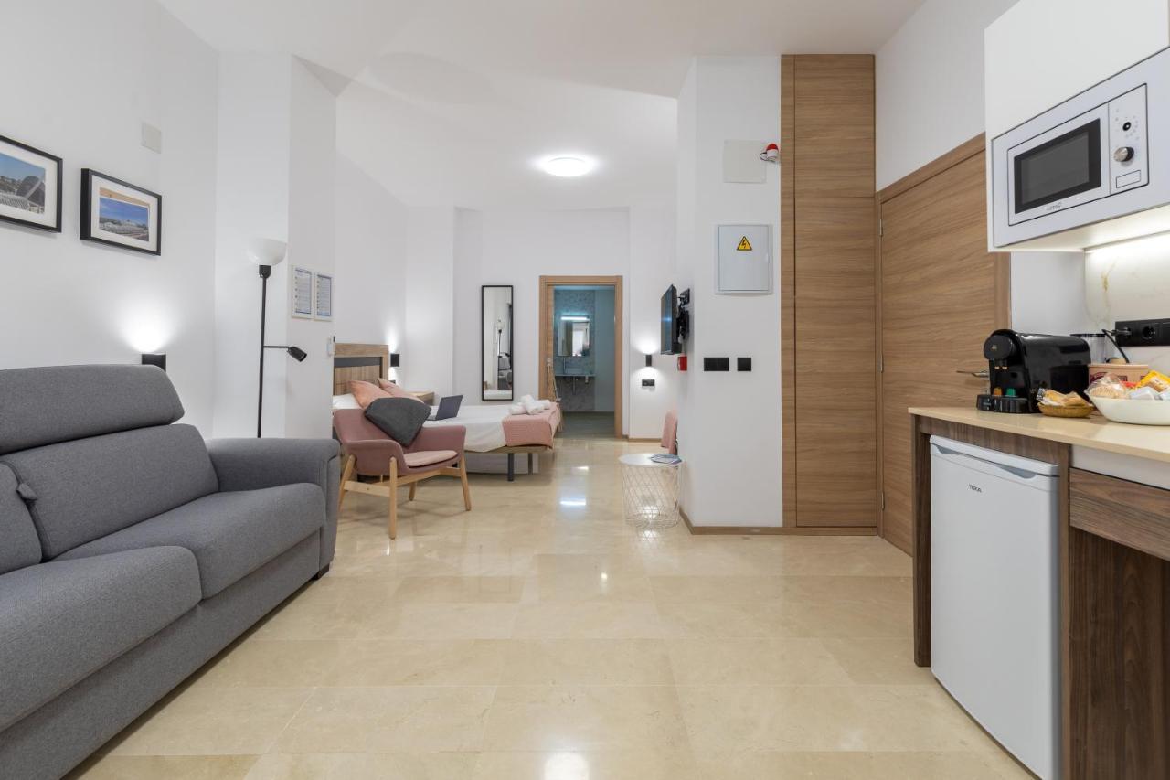 Travel Habitat La Marina Real *
