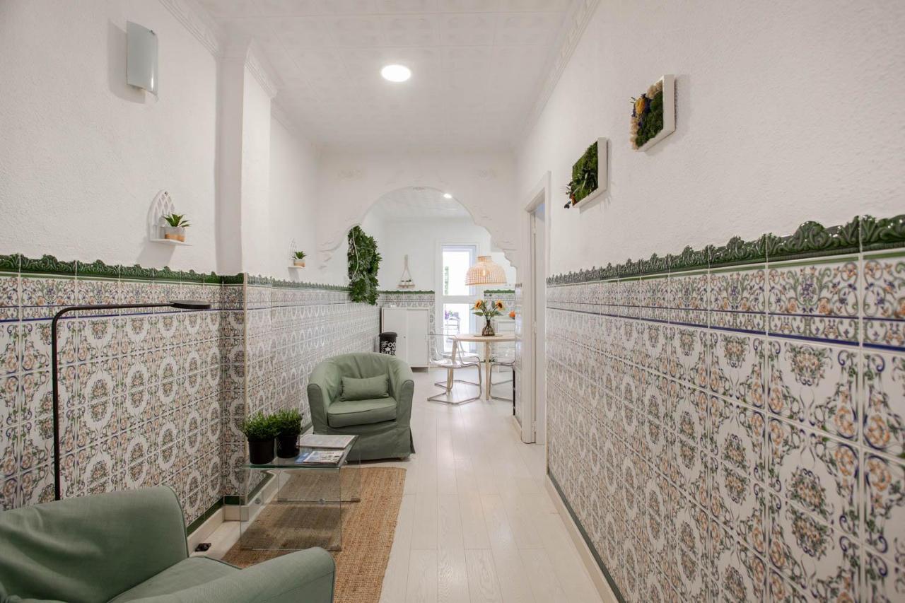 Сasa de vacaciones Lovely With Sunny Patio Near The Valencia