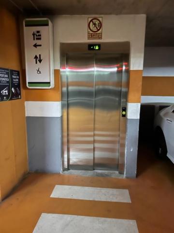 Calle Mora De Rubielos With Free Private Underground Parking * Valencia