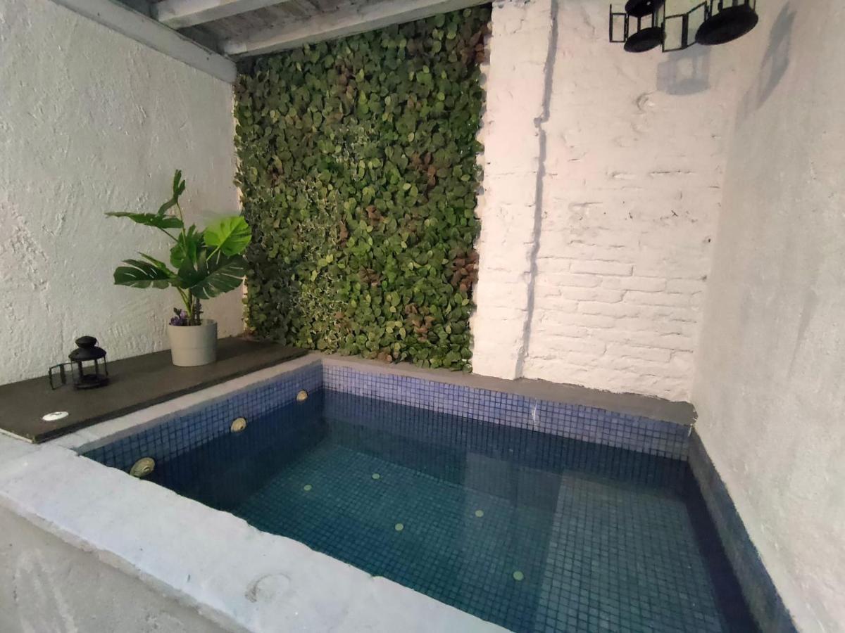 Pequeño Con Mini Piscina Apartamento Valencia