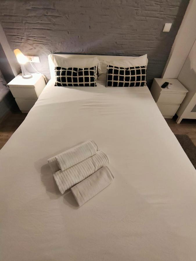 Pequeño Con Mini Piscina Temperatura Ambiente - Wifi Free Apartamento
