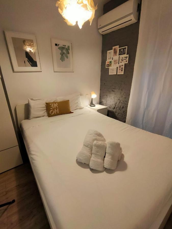 Pequeño Con Mini Piscina Temperatura Ambiente - Wifi Free Apartamento Valencia