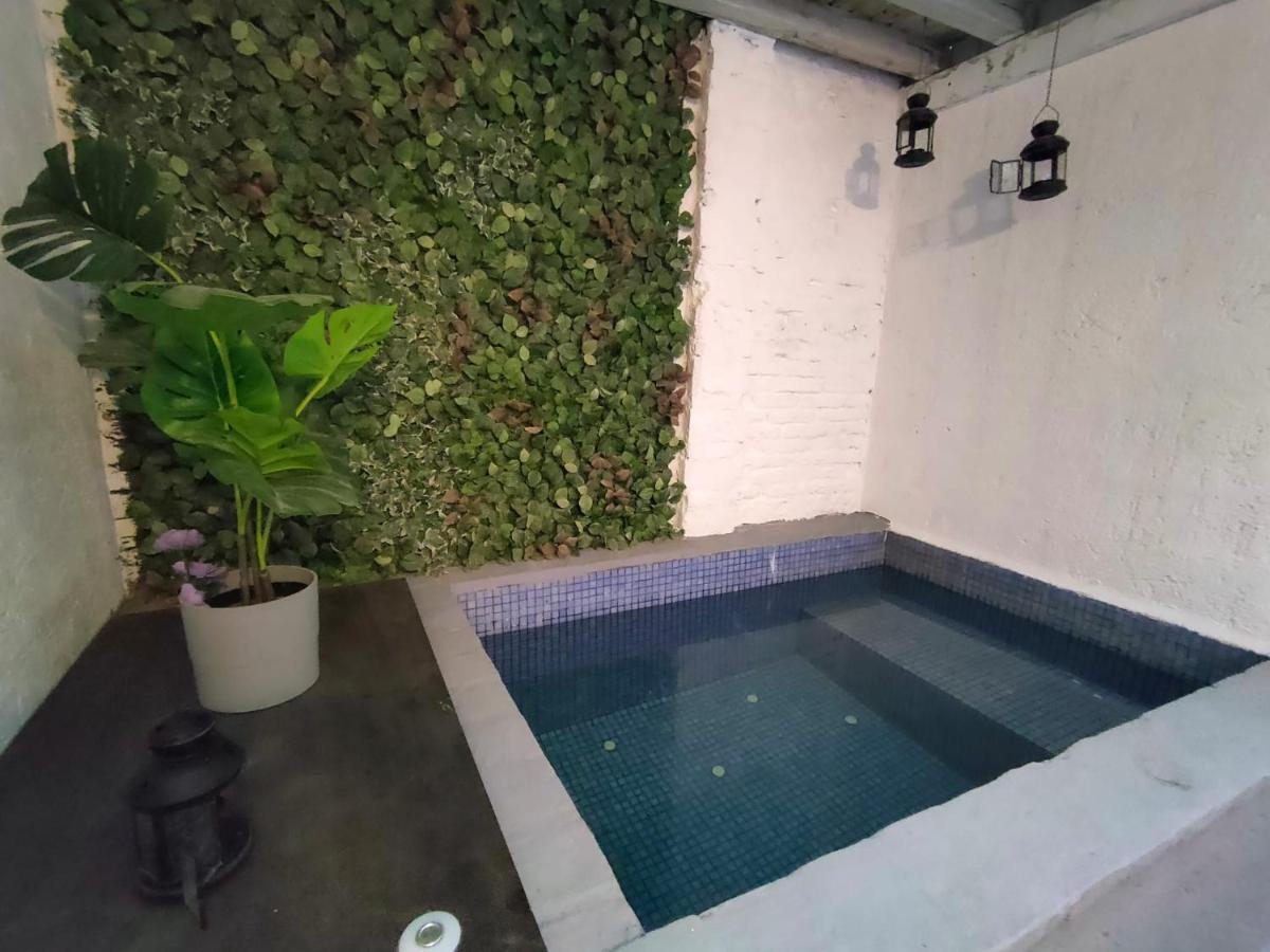 Pequeño Con Mini Piscina Temperatura Ambiente - Wifi Free Apartamento