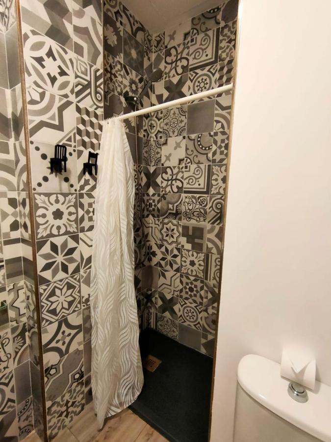 Pequeño Con Mini Piscina Temperatura Ambiente - Wifi Free * Valencia