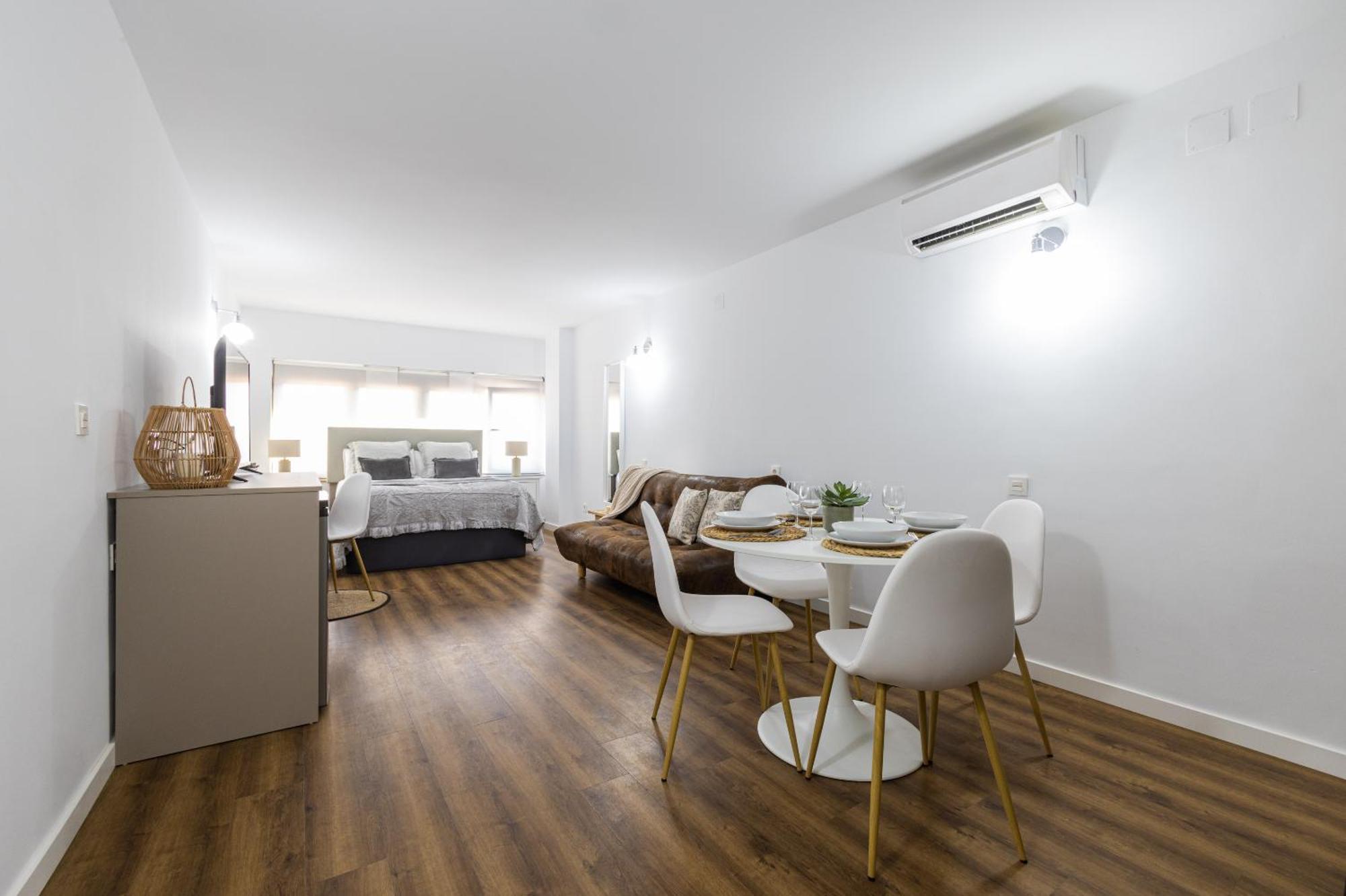 Florit Flats - The Apolo Apartamento