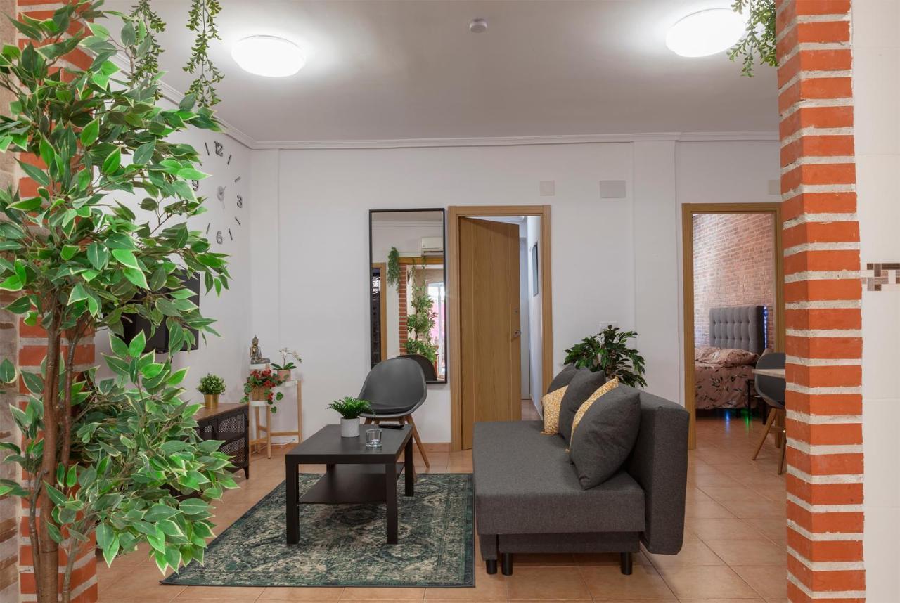 Luxury Artistic Digital Nomad 2 Bedroom W/terrace * Valencia