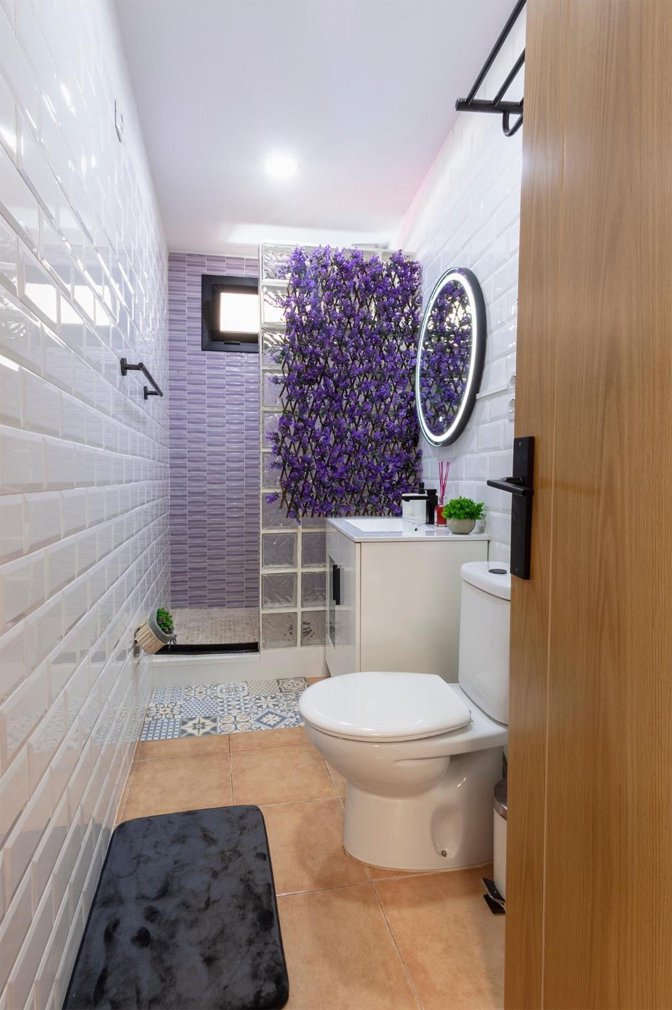Luxury Artistic Digital Nomad 2 Bedroom W/terrace