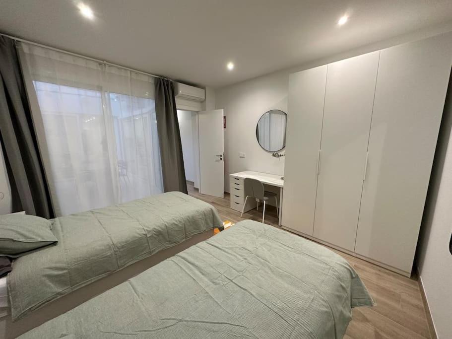Apartamento Precioso Con Patio. Pyp